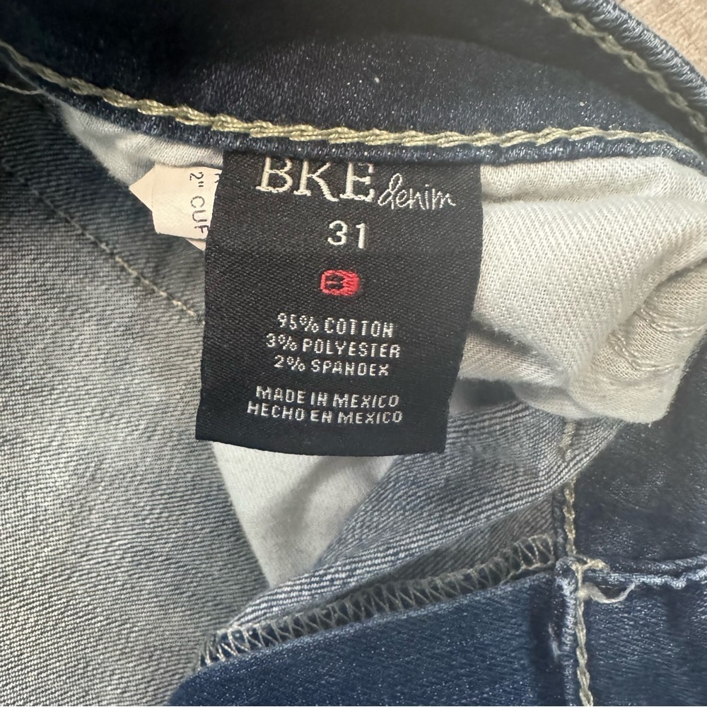 BKE Dakota Crop Capri Jean Stretch Mid Rise Medium Wash Womens Sz. 31 - Picture 7 of 8